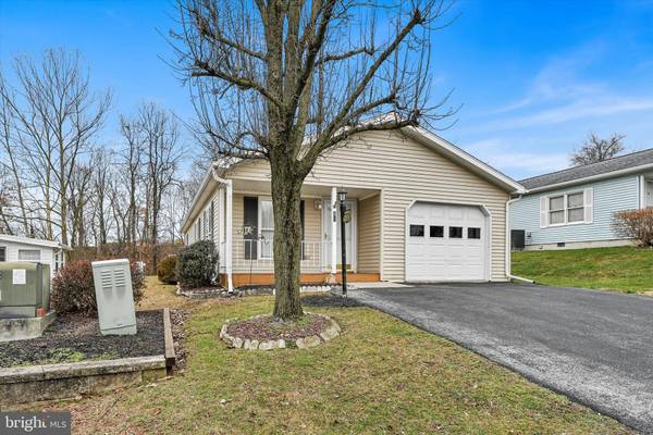 Womelsdorf, PA 19567,40 WESTVIEW TER