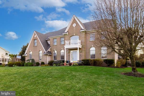 4 AUTUMN DR, Moorestown, NJ 08057