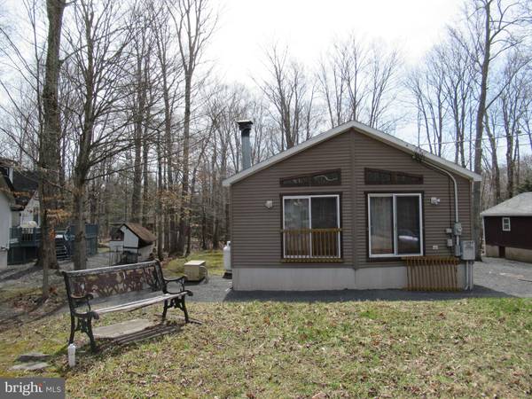 132 TOMHICKON TRL, Pocono Lake, PA 18347