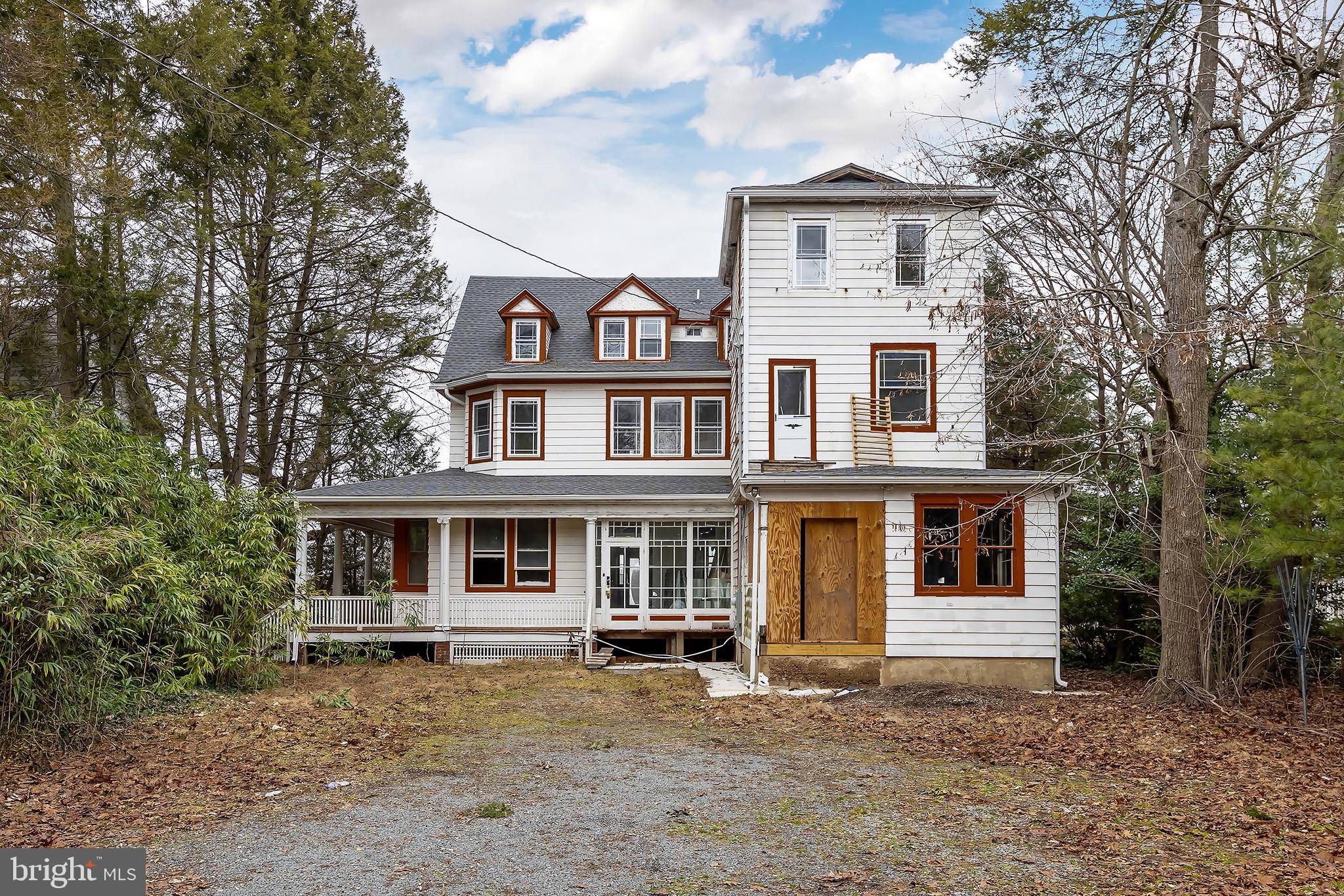 Beverly, NJ 08010,26 RIVERBANK AVE