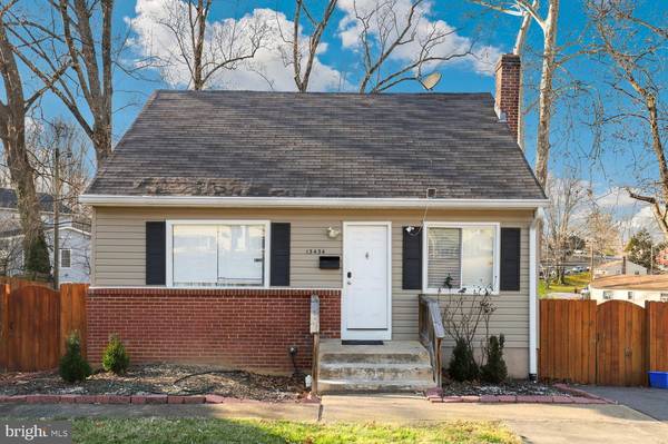 13434 FOREST GLEN RD, Woodbridge, VA 22191