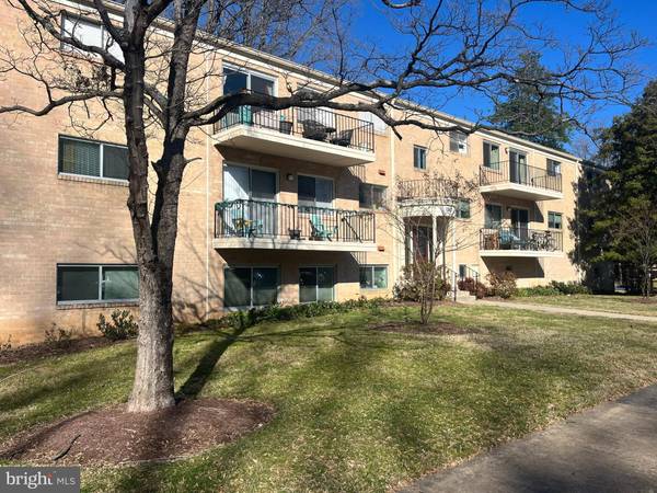 Bethesda, MD 20814,10607 MONTROSE AVE #204