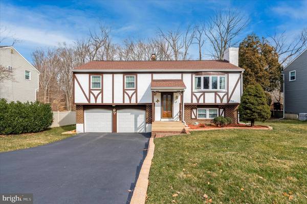 48 WINDING WAY, Upper Chichester, PA 19061