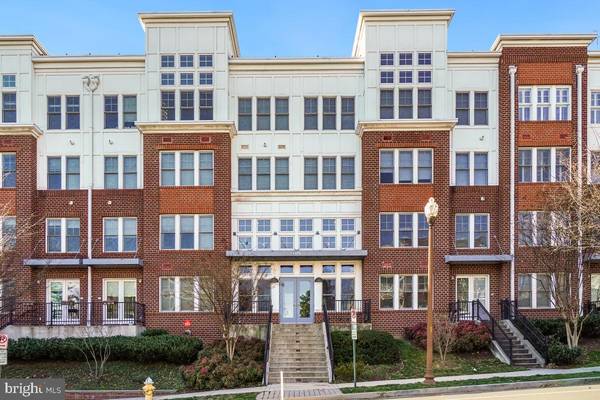 1418 N RHODES ST #B425, Arlington, VA 22209