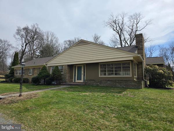 14678 CHARMIAN RD, Blue Ridge Summit, PA 17214