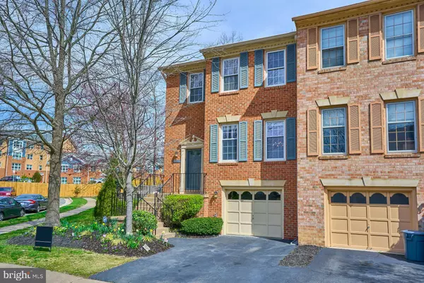 Alexandria, VA 22310,5901 WOODFIELD ESTATES DR