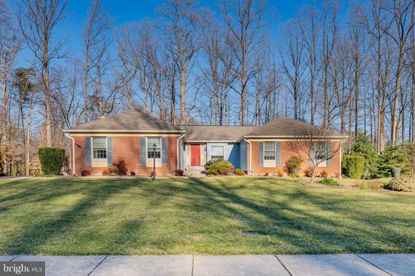 9704 S PARK CIR, Fairfax Station, VA 22039