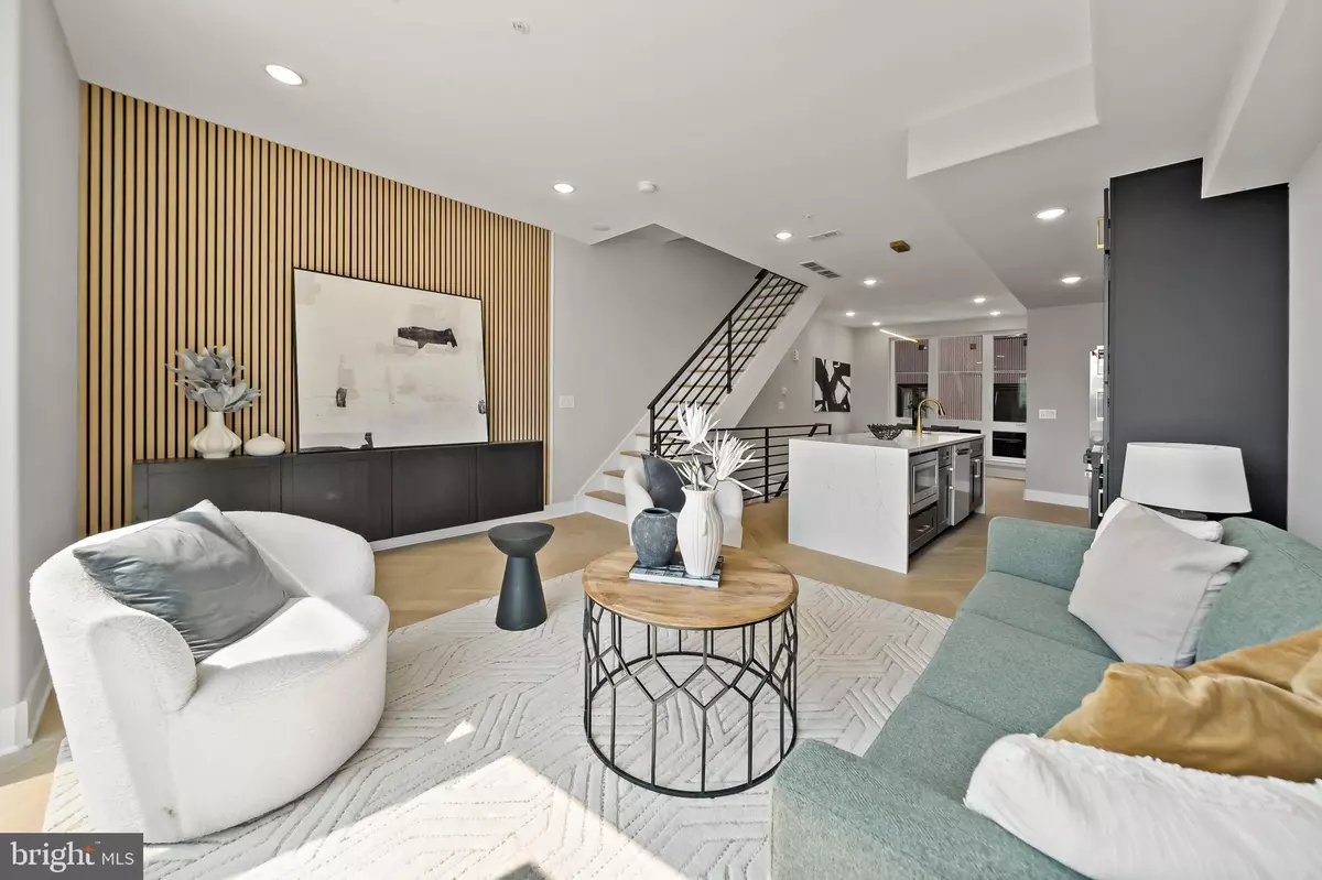 Philadelphia, PA 19148,1810 E MOYAMENSING ST #B