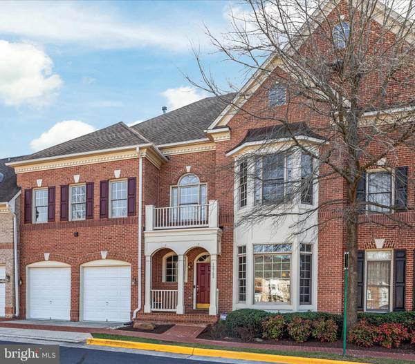 12752 LADY SOMERSET LN, Fairfax, VA 22033