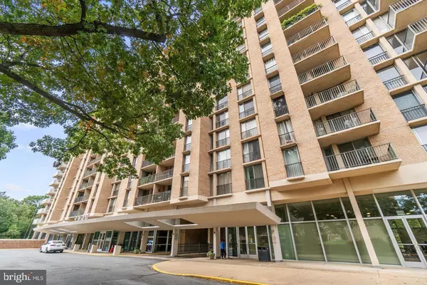 Arlington, VA 22204,4600 S FOUR MILE RUN DR #808