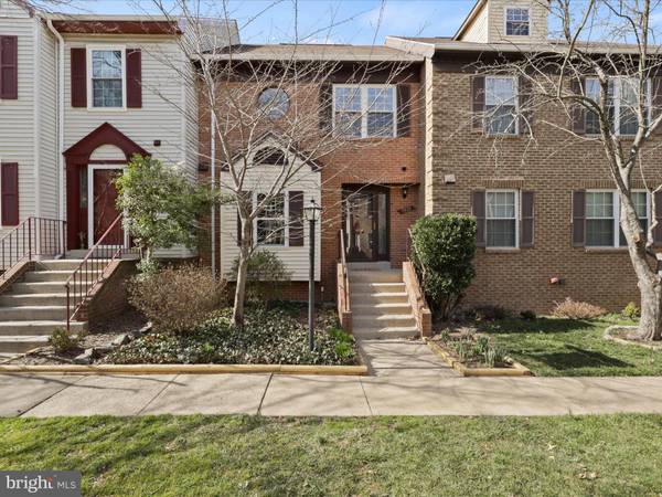 5922 HEATHERWOOD CT, Alexandria, VA 22310