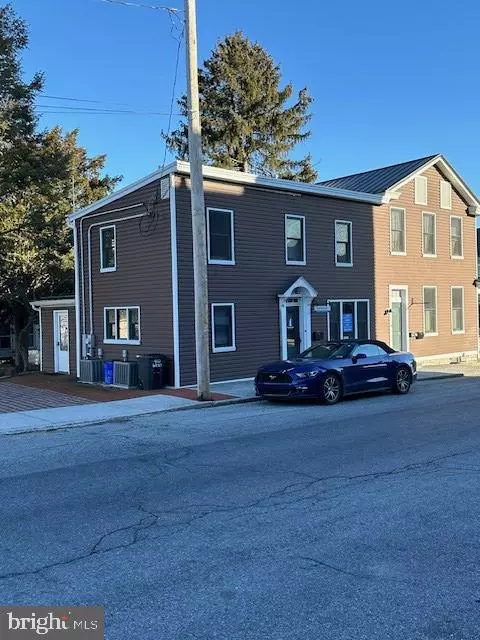 Hummelstown, PA 17036,40 W MAIN ST