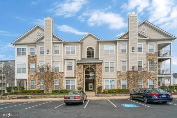 5908 FOUNDERS HILL DR #302, Alexandria, VA 22310