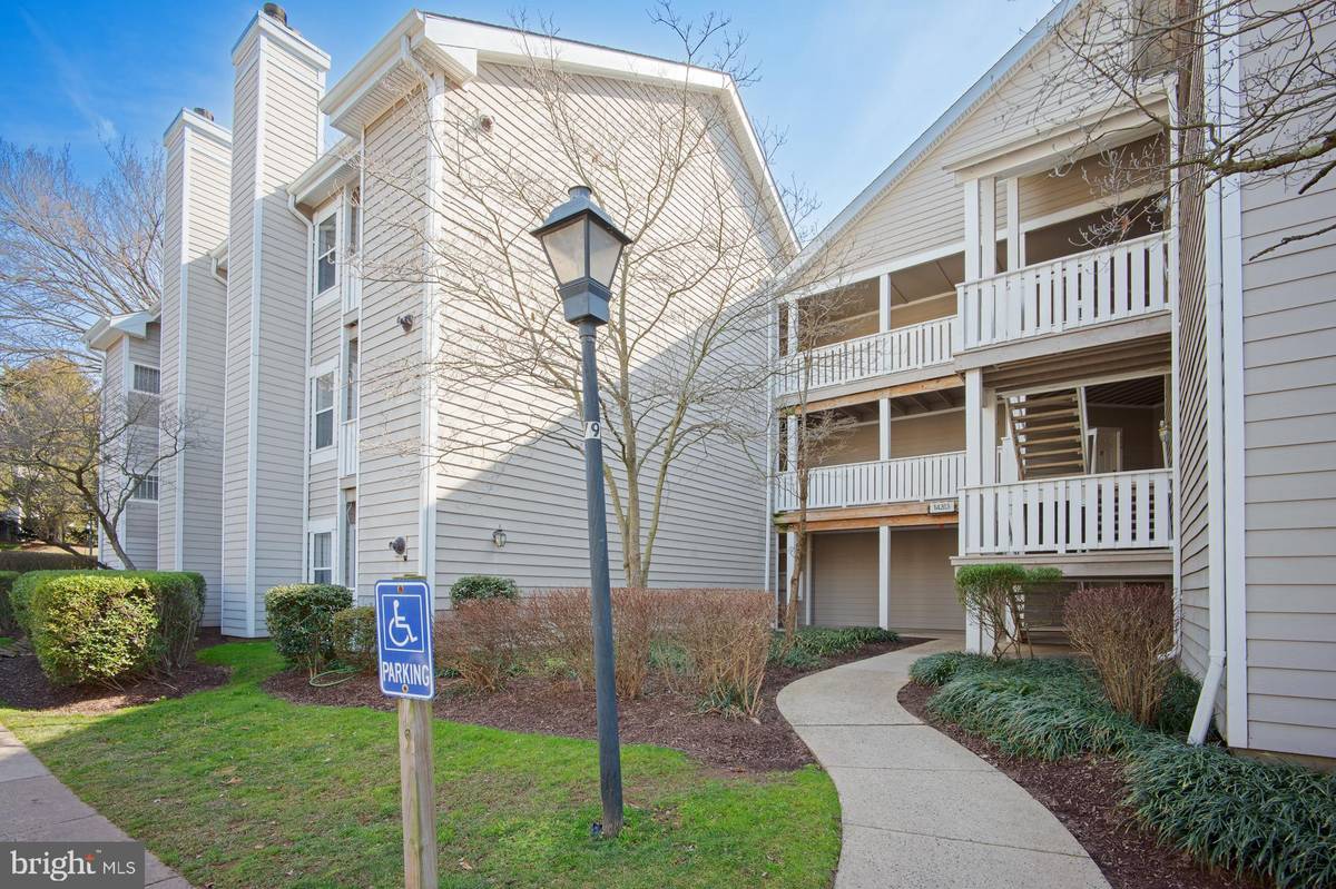 Centreville, VA 20121,14313 CLIMBING ROSE WAY #303