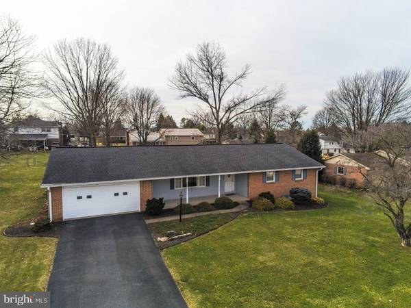 210 SHERWOOD DR, Chambersburg, PA 17202