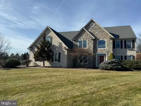 3862 CRESTVIEW CT, New Tripoli, PA 18066