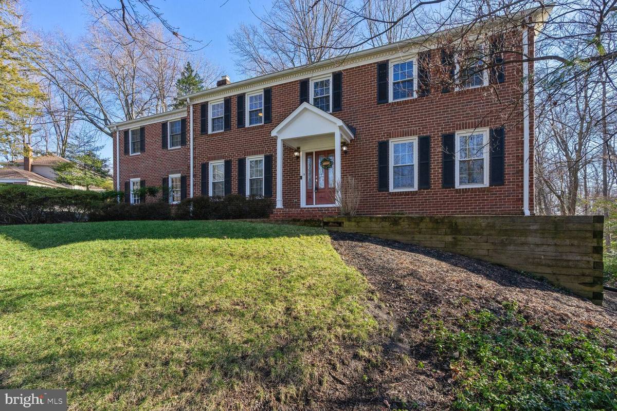 Oakton, VA 22124,11007 LANGTON ARMS CT