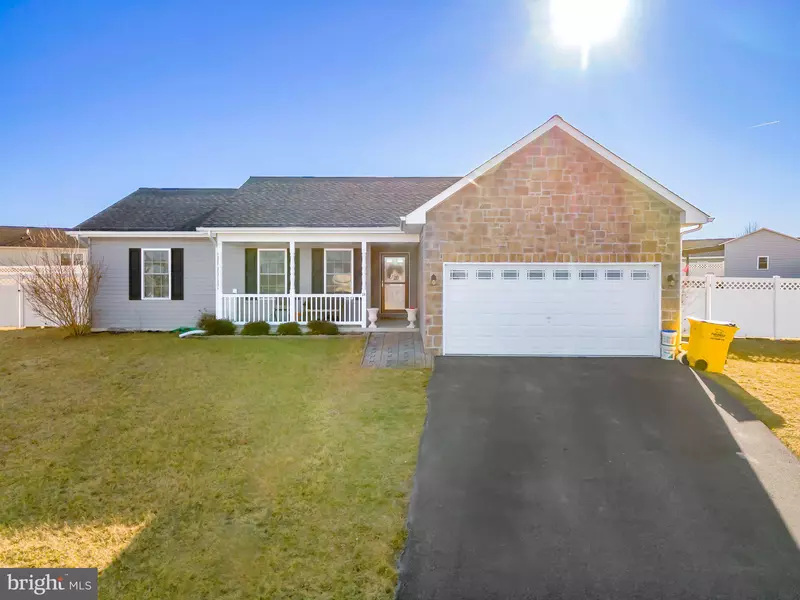 26 SHIRAZ CIR, Martinsburg, WV 25405