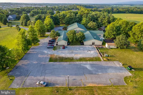 70 OAKLAND TER, Charles Town, WV 25414