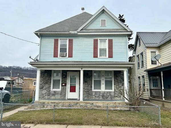 17 FEEDER AVE, Lewistown, PA 17044