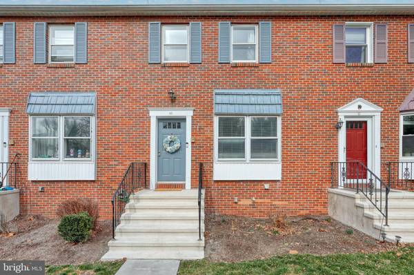 40 FAIRFAX VLG, Harrisburg, PA 17112