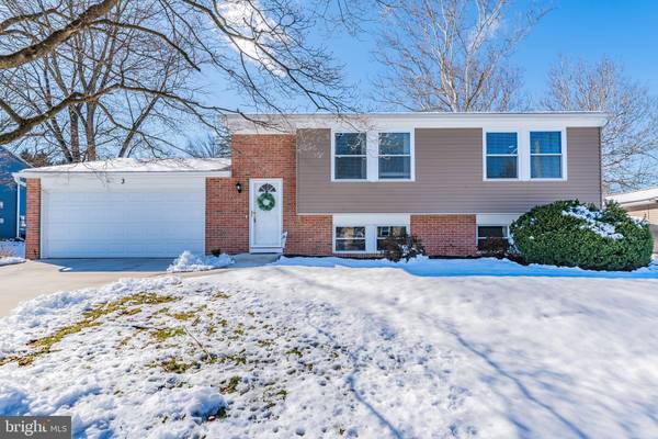 3 BRIARWOOD CT, Camp Hill, PA 17011