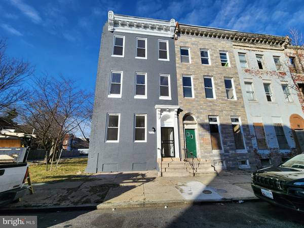 910 N ARLINGTON AVE, Baltimore, MD 21217