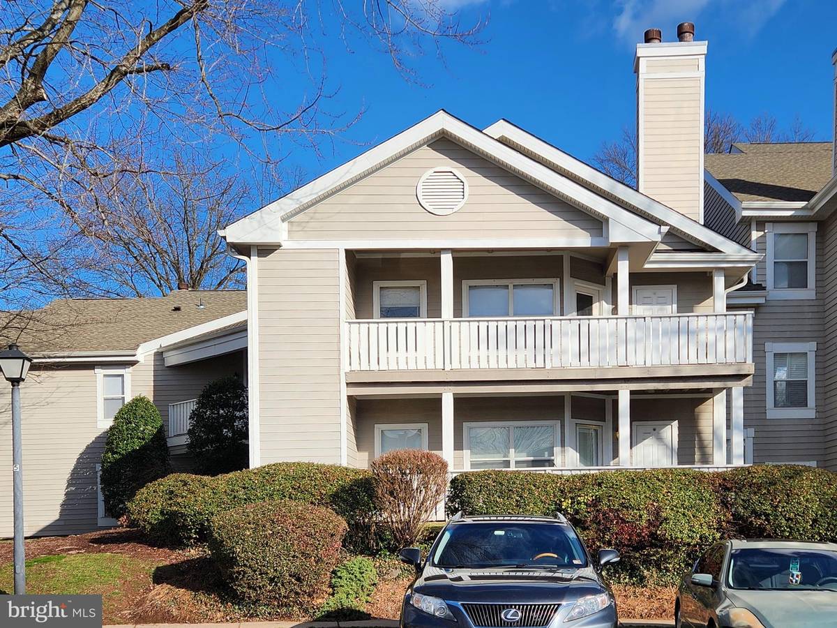 Centreville, VA 20121,14301 ROSY LN #203