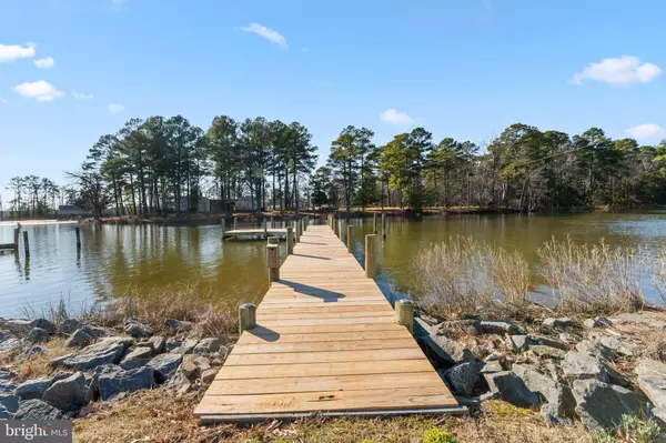 Hague, VA 22469,160 BLUEBIRD RD