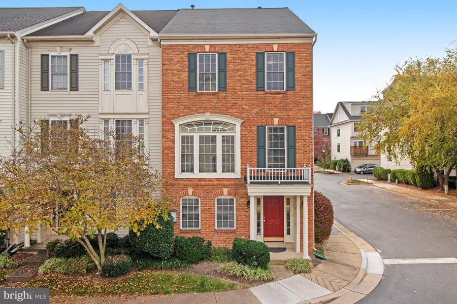 5826 PEARSON LN, Alexandria, VA 22304