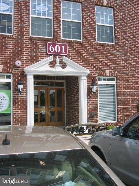 601 7TH ST #302, Laurel, MD 20707