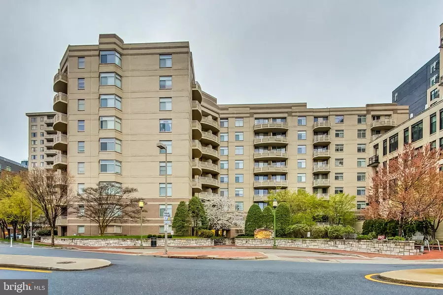 7111 WOODMONT #818, Bethesda, MD 20815