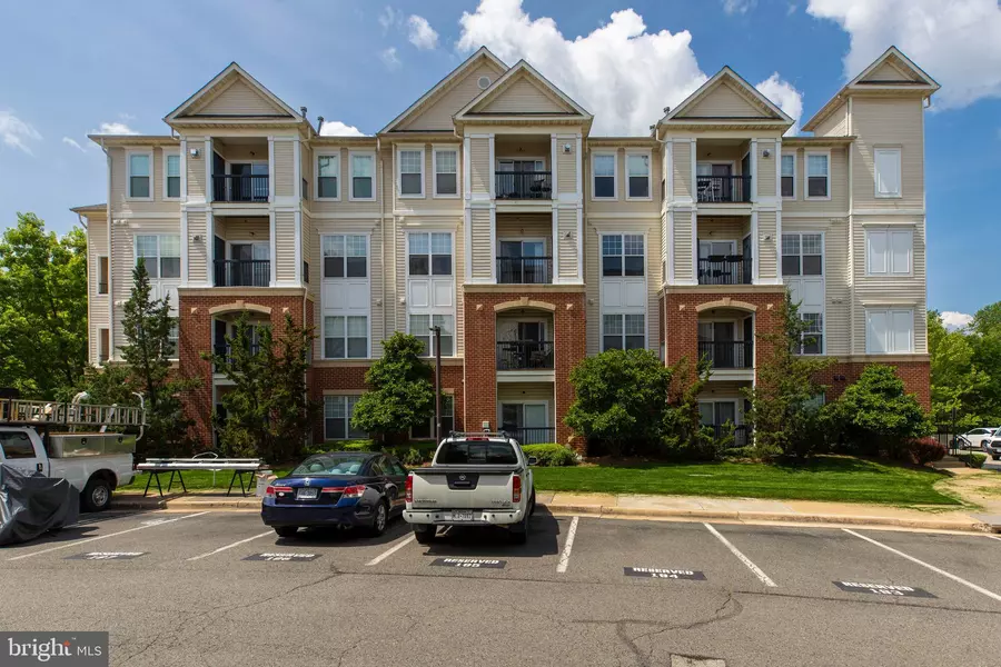 11352 ARISTOTLE DR #7-108, Fairfax, VA 22030