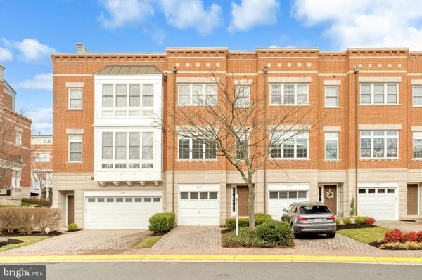 12073 CHANCERY STATION CIR, Reston, VA 20190