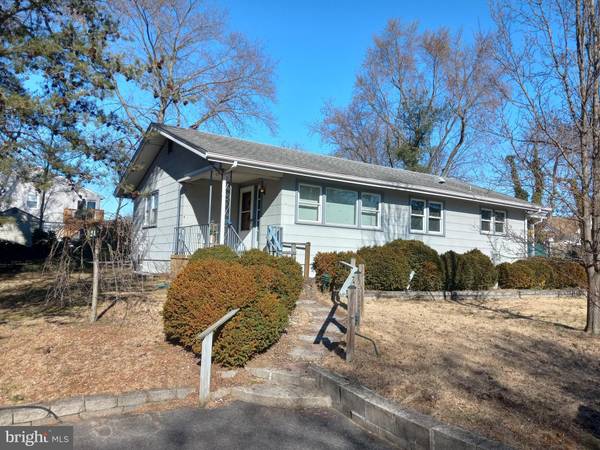 861 LICHTENTHAL ST, Riverside, NJ 08075