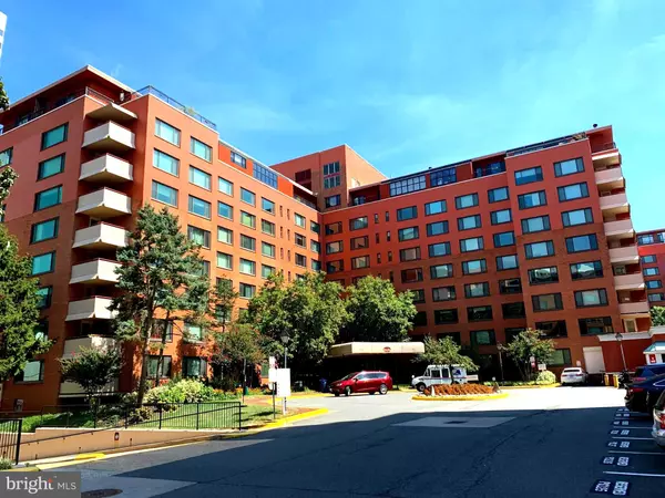 1021 ARLINGTON BLVD #702, Arlington, VA 22209