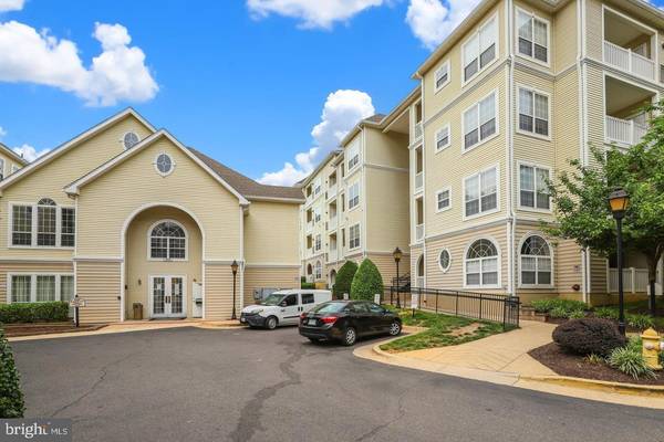 4560 STRUTFIELD LN #1410, Alexandria, VA 22311