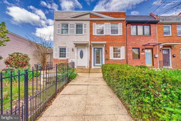 406 N HENRY ST, Alexandria, VA 22314