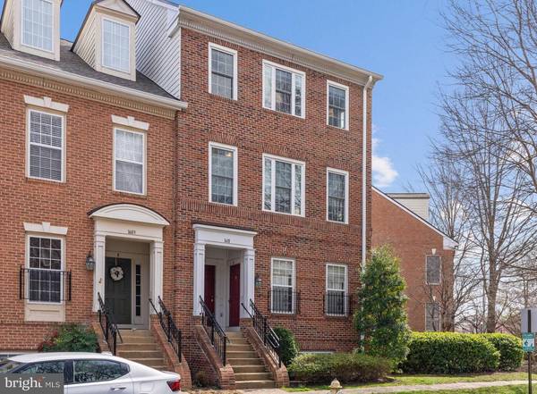 1601 HUNTING CREEK DR #B, Alexandria, VA 22314