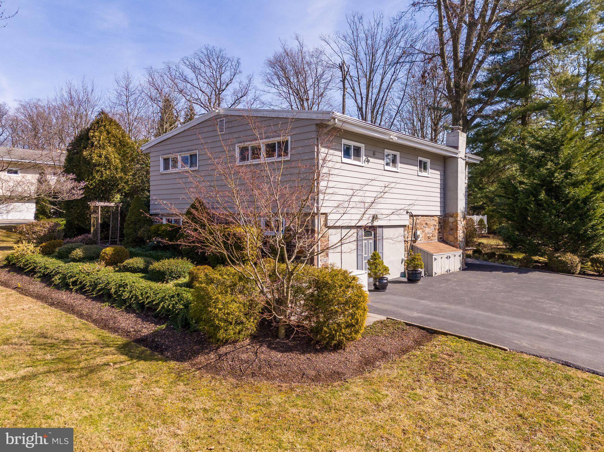 Villanova, PA 19085,401 CLAIREMONT RD