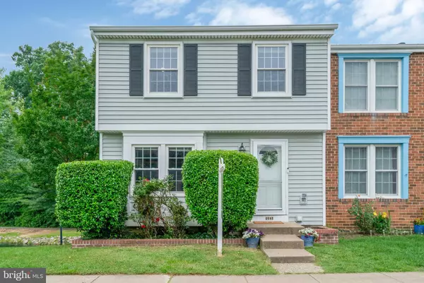 8326 CLAREMONT WOODS DR, Alexandria, VA 22309