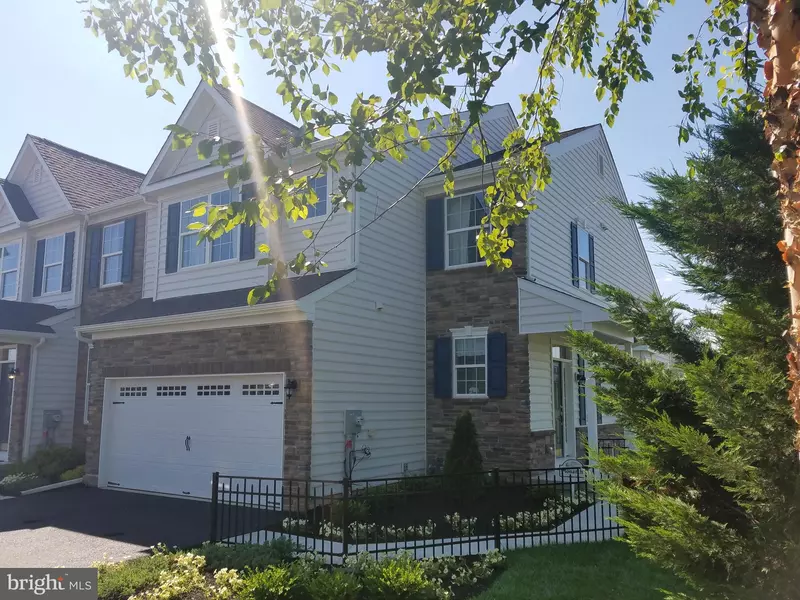 646 FOUNTAIN VIEW CIRCLE #HM01, Allentown, PA 18104