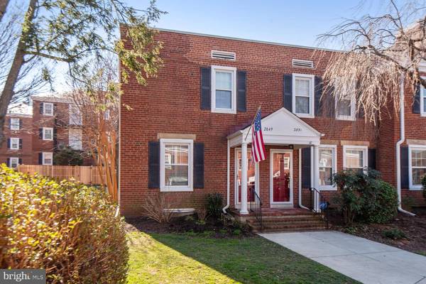 2849 S BUCHANAN ST, Arlington, VA 22206