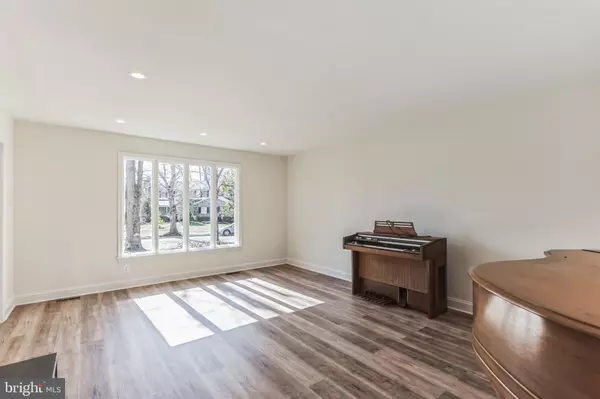 1765 FIRESIDE LN, Cherry Hill, NJ 08003