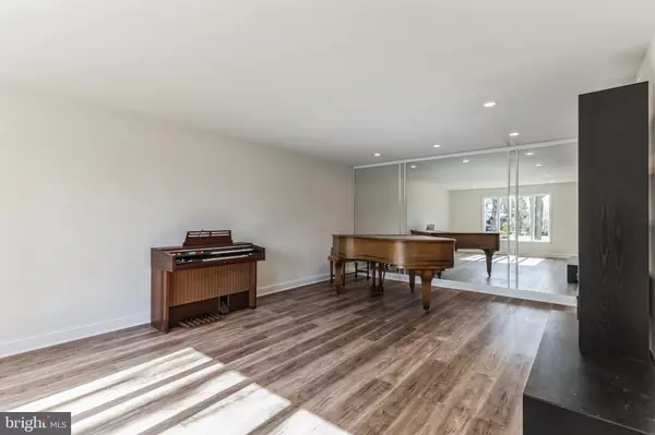 1765 FIRESIDE LN, Cherry Hill, NJ 08003