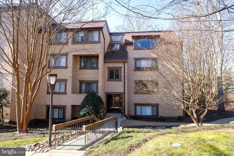 1656 PARKCREST #401, Reston, VA 20190