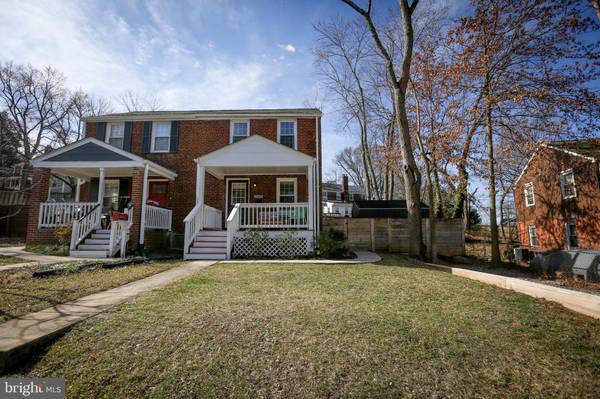 2725 FARNSWORTH DR, Alexandria, VA 22303