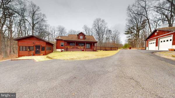 7 BLACKTHORNE RIDGE RD, Augusta, WV 26704