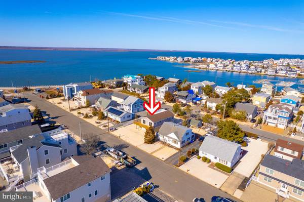 339 W 4TH ST, Ship Bottom, NJ 08008