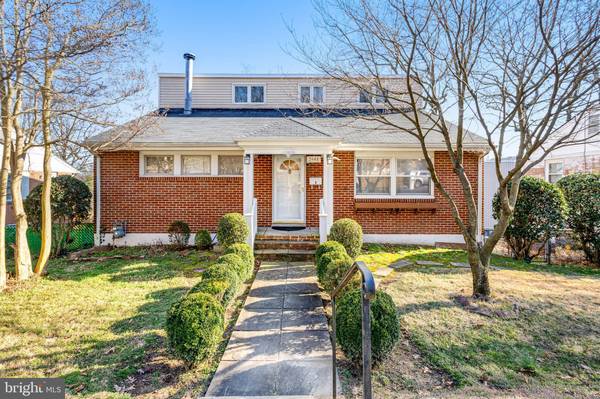 2448 S CULPEPER ST, Arlington, VA 22206